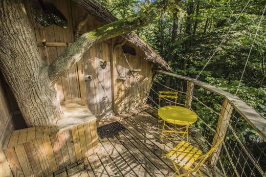 Ben Nevis tree house cabin in Brittany