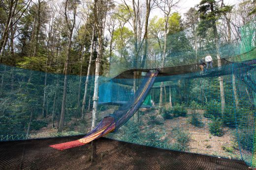 Treetop Nets Parcabout® to jump among the trees in Brittany