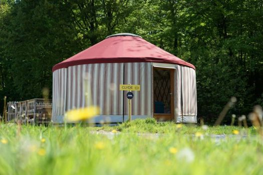 Clyde modern yurt in Brittany, with spa