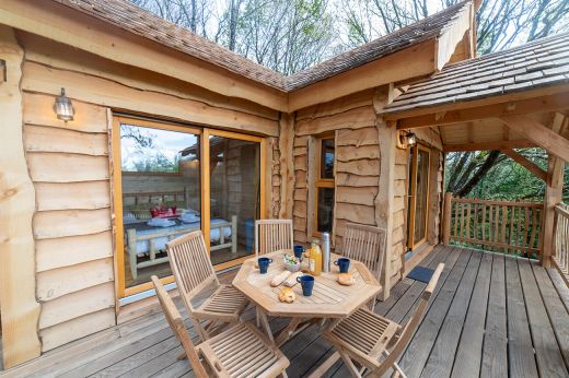 Harris tree house lodge in Brittany, with spa