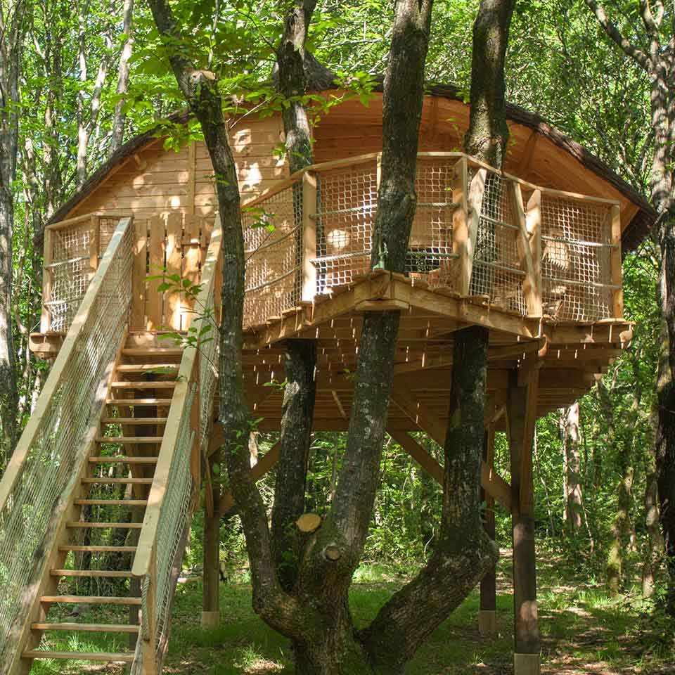 A tree house cabin for an out-of-the-ordinary night in Brittany, France