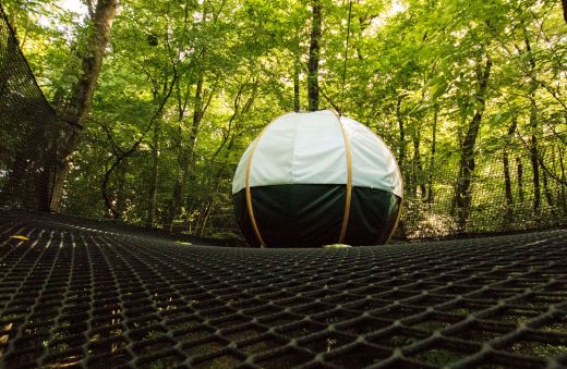 Skye Nid'Île tree house dome in Brittany