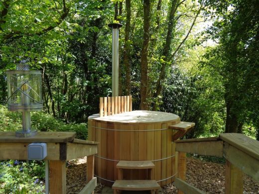 Tweed modern yurt in Brittany, with spa