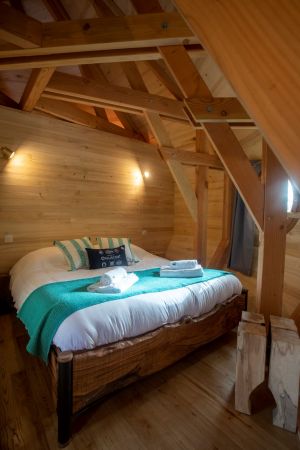 KELSO TREE HOUSE LODGE IN BRITTANY, WITH SPA