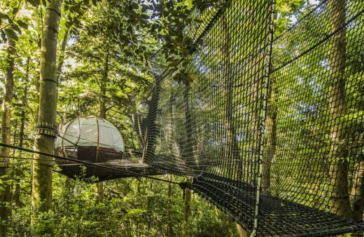 Iona Nid'Île tree house dome in Brittany