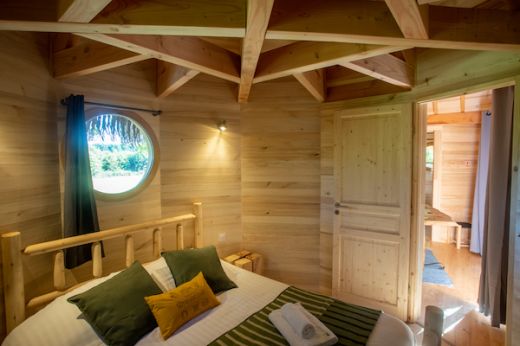 DUNDEE TREE HOUSE LODGE IN BRITTANY