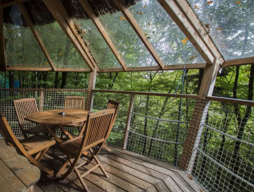 Ben Lomond tree house cabin in Brittany